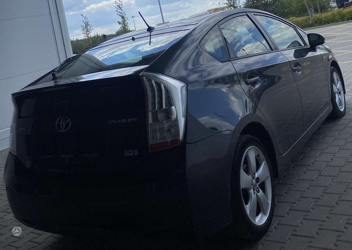 Toyota Prius - 2