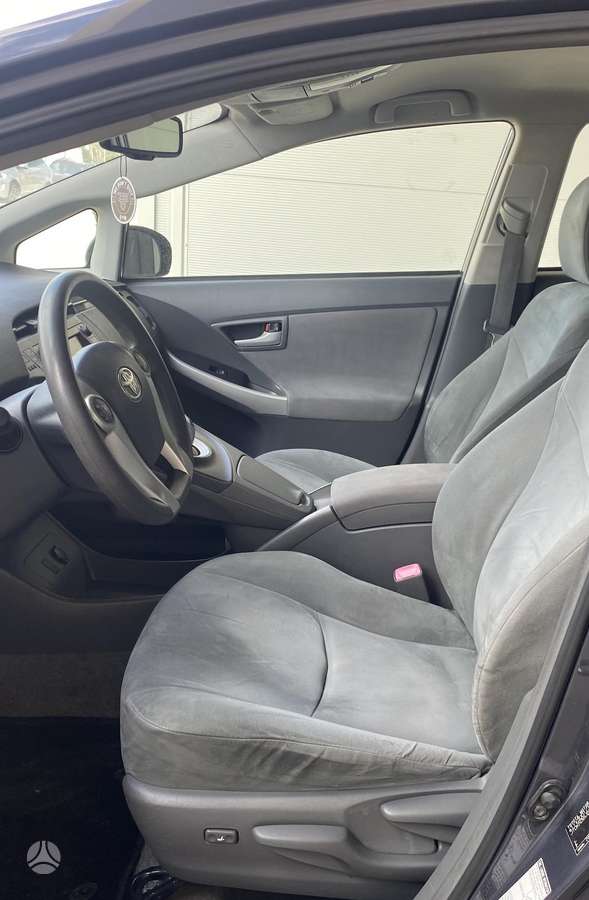Toyota Prius - 7