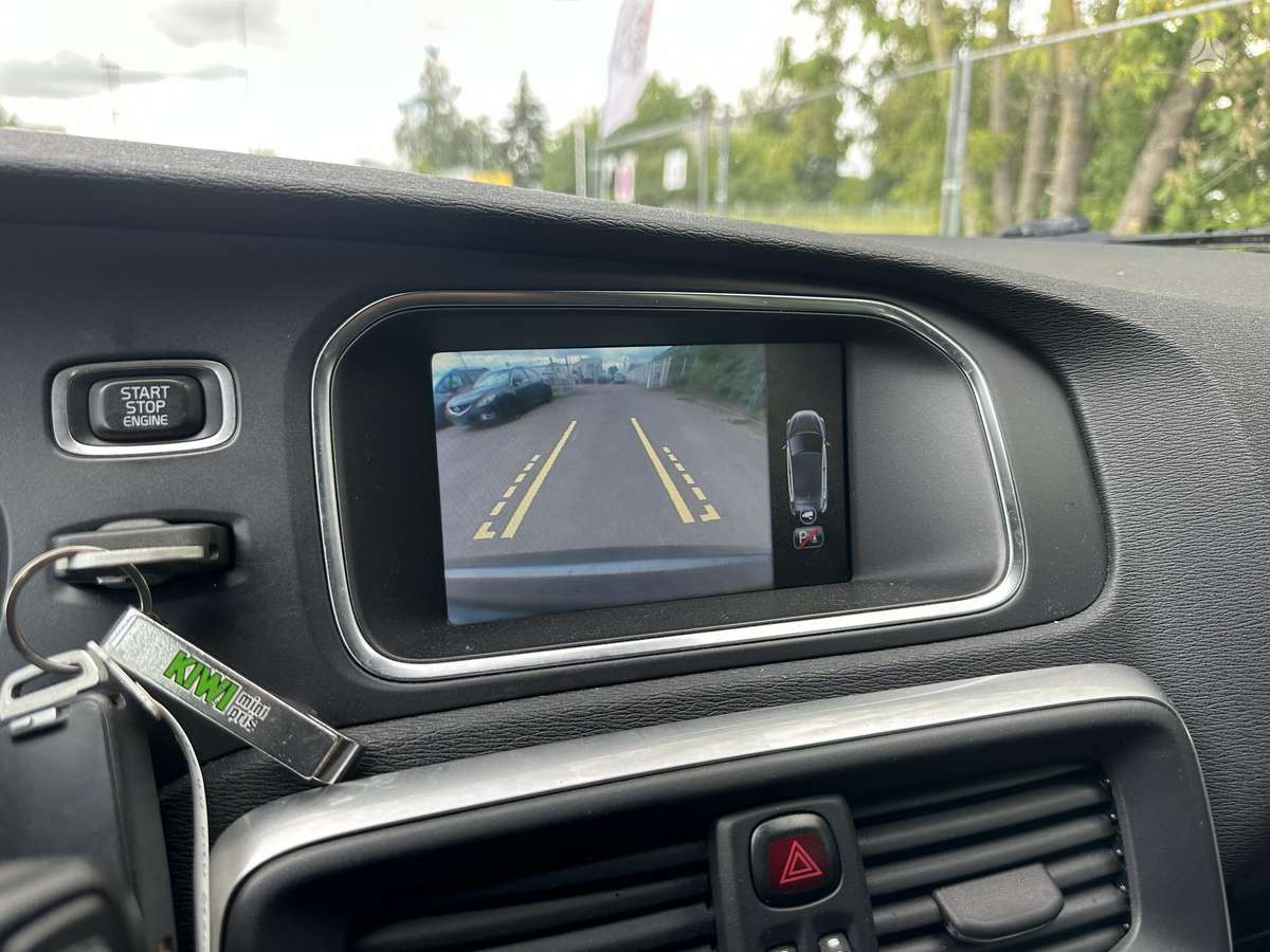 Volvo V40, 1.6 l., hatchback