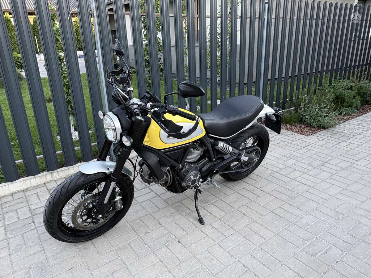 Ducati Scrambler 800cc, street / classic