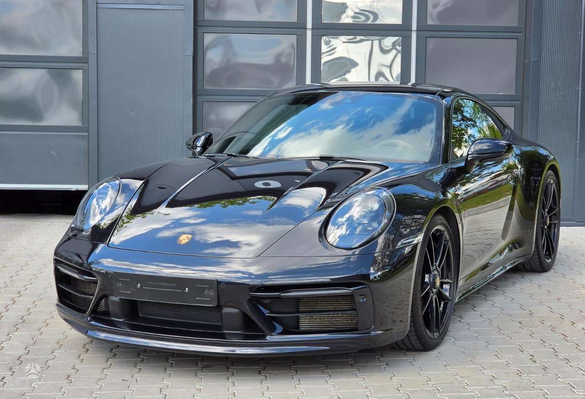 Porsche 911 - 4