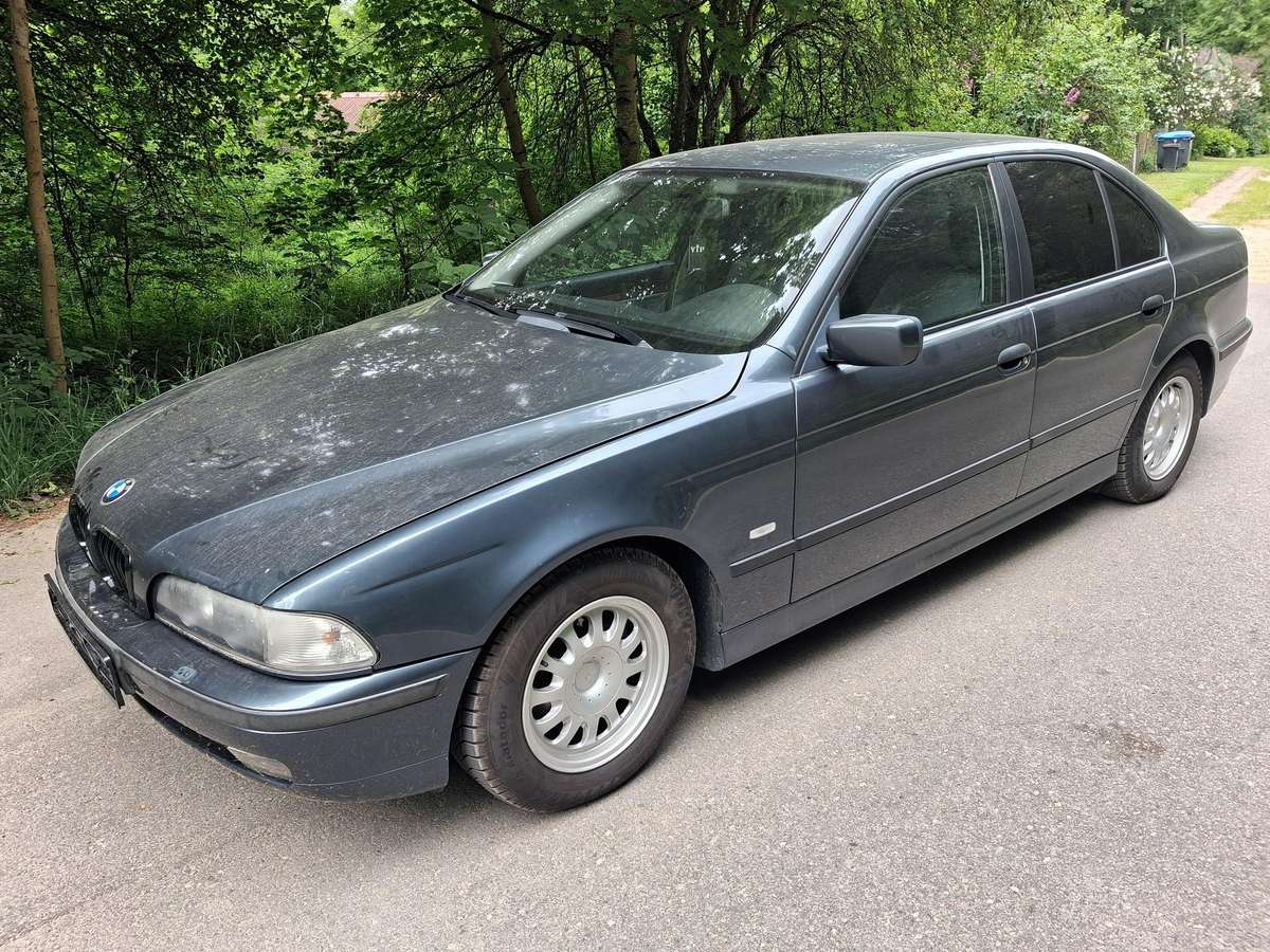 BMW 528, 3.0 l., Седан
