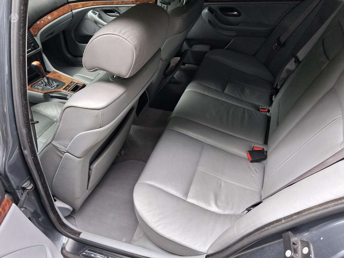 BMW 528, 3.0 l., Седан