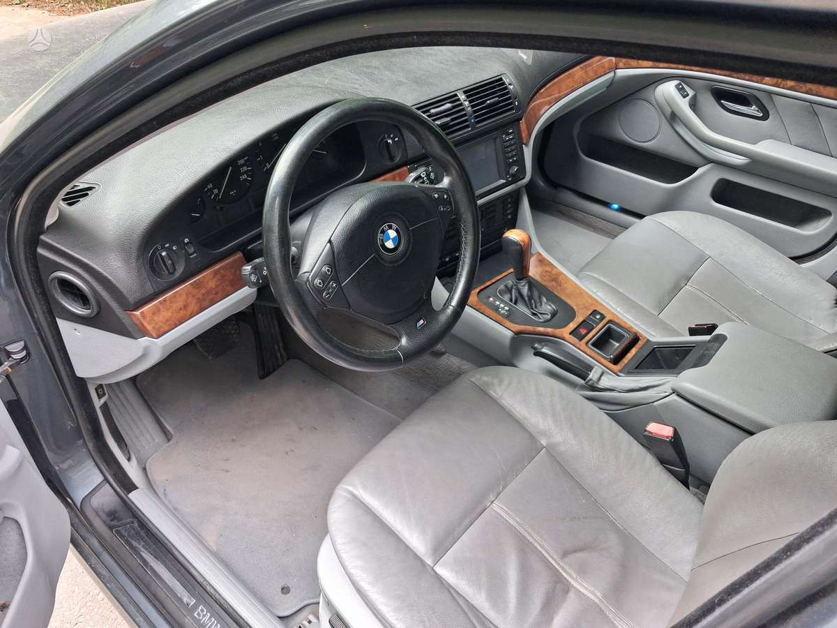 BMW 528, 3.0 l., Седан