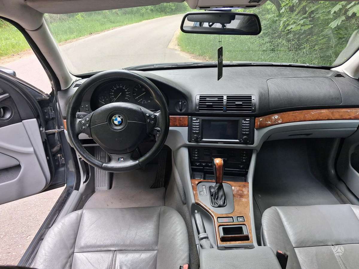 BMW 528, 3.0 l., Седан