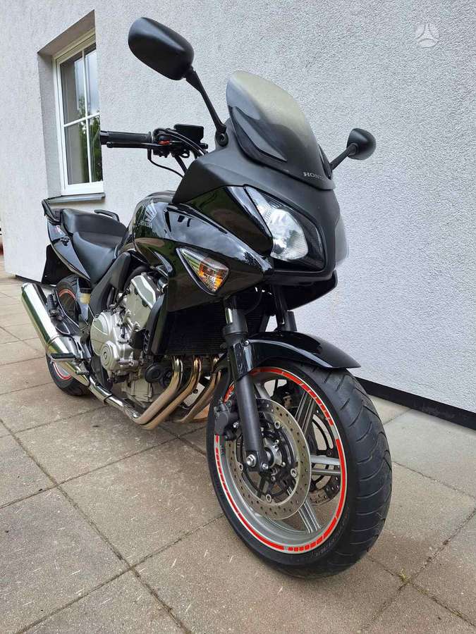 Honda CBF 600cc, street / classic
