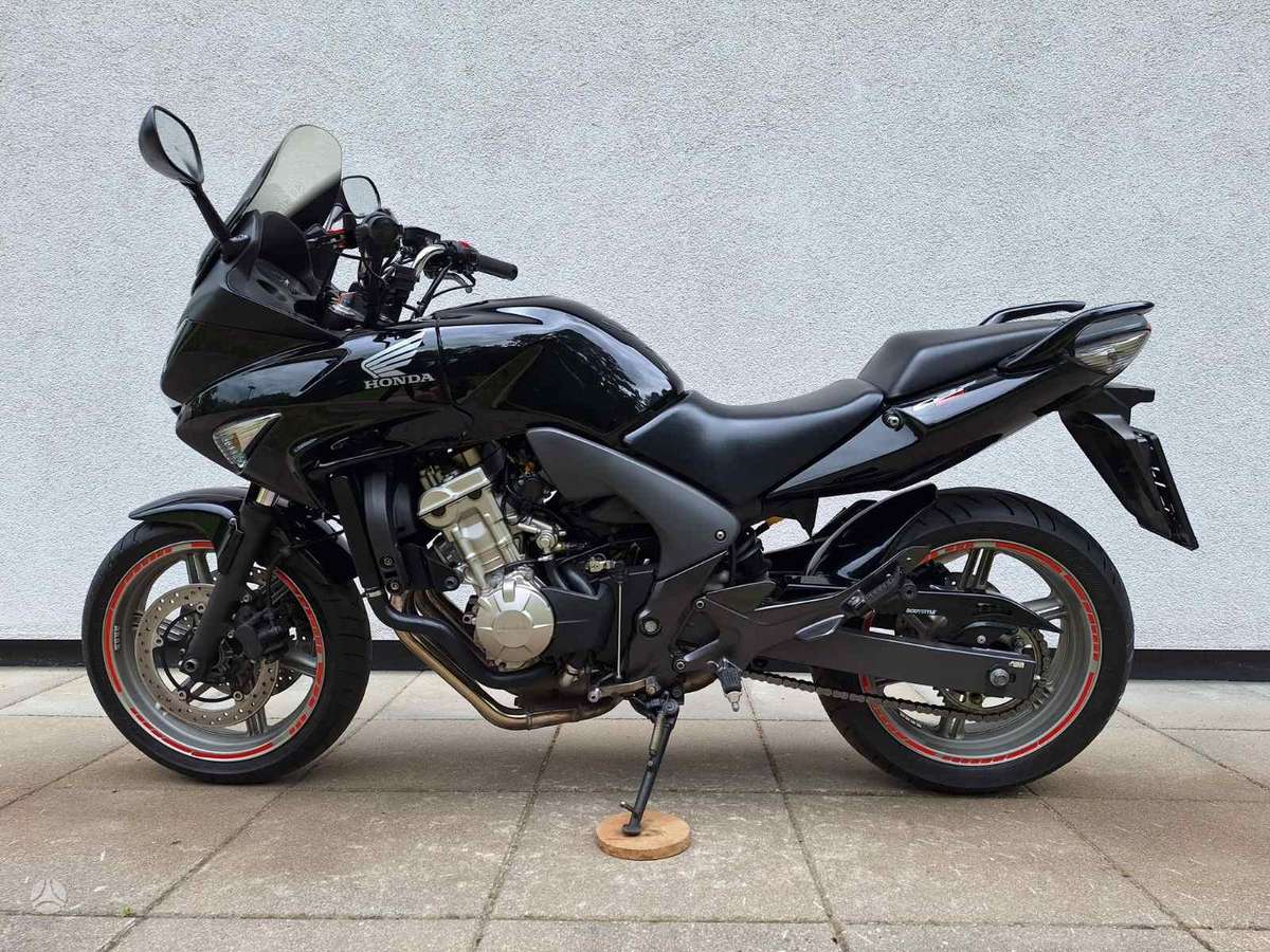 Honda CBF 600cc, street / classic