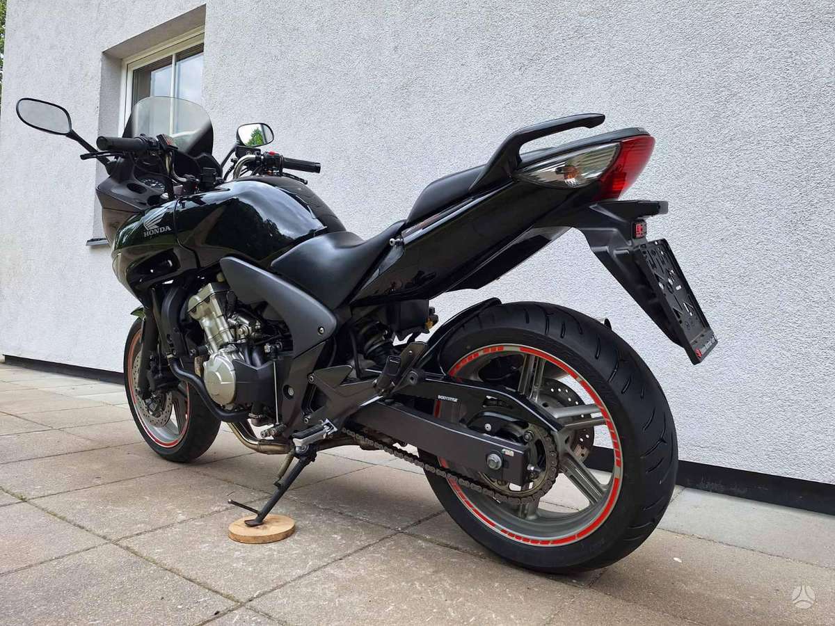 Honda CBF 600cc, street / classic