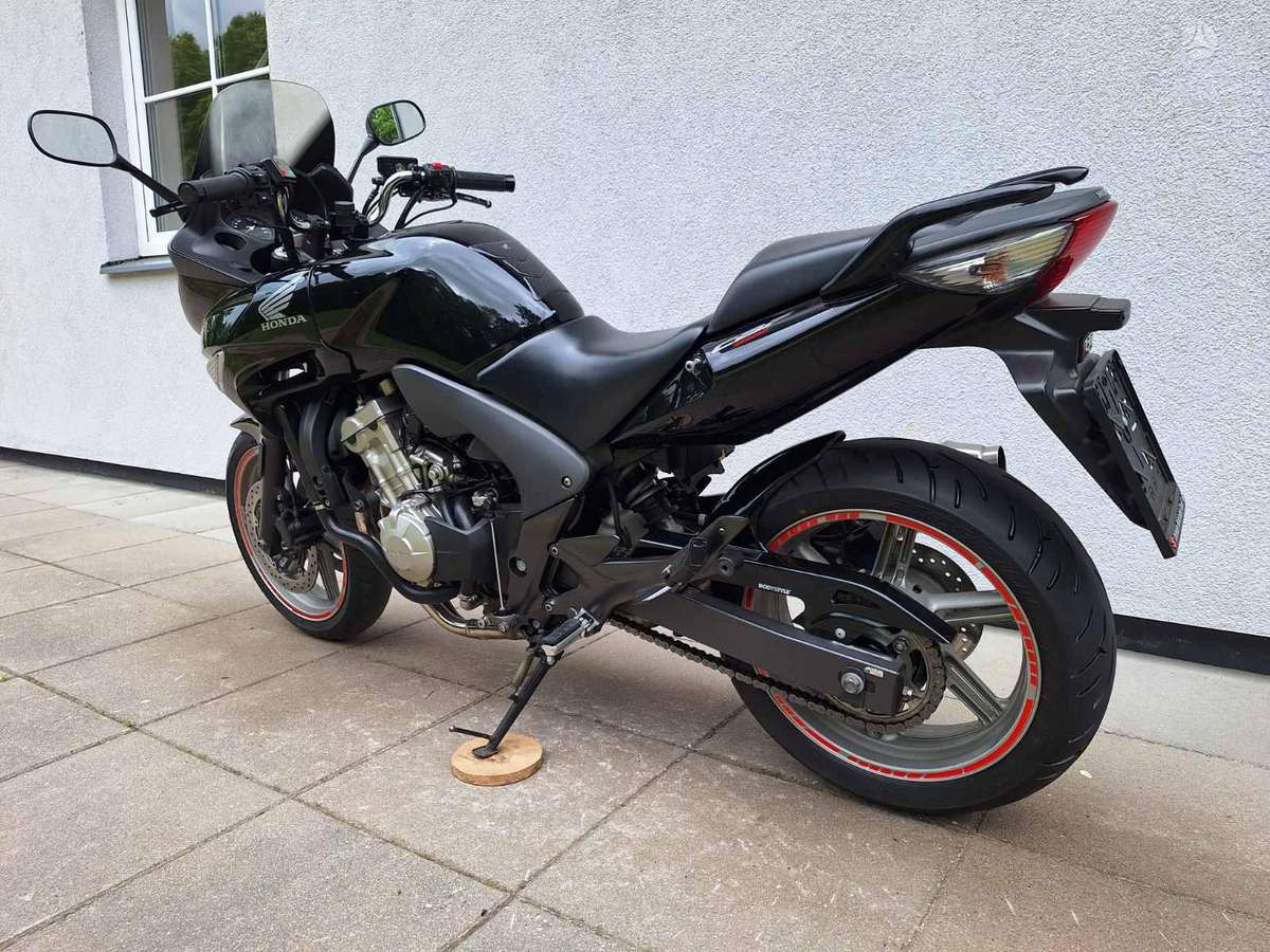 Honda CBF 600cc, street / classic