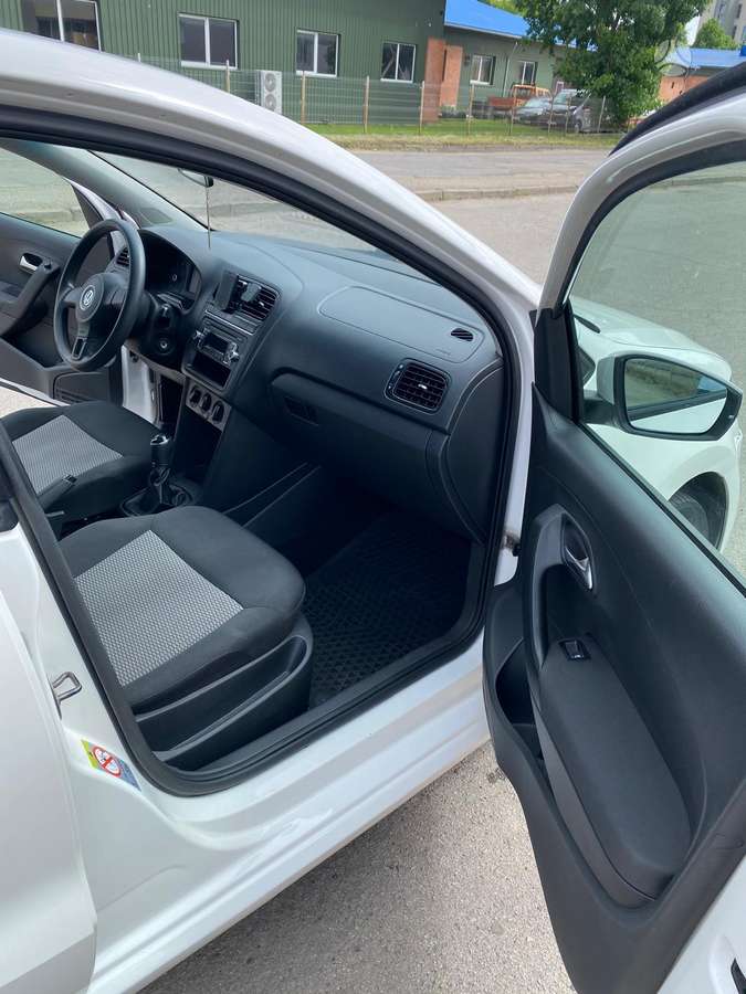 Volkswagen Polo - 11