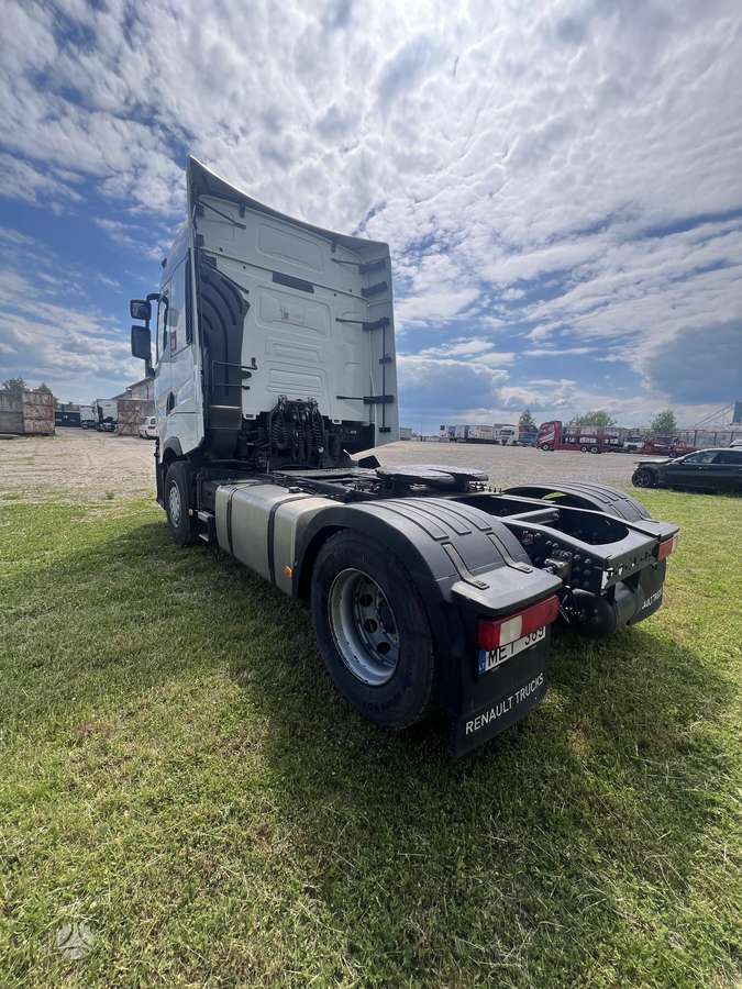Renault T HIGH 440, double sleeper