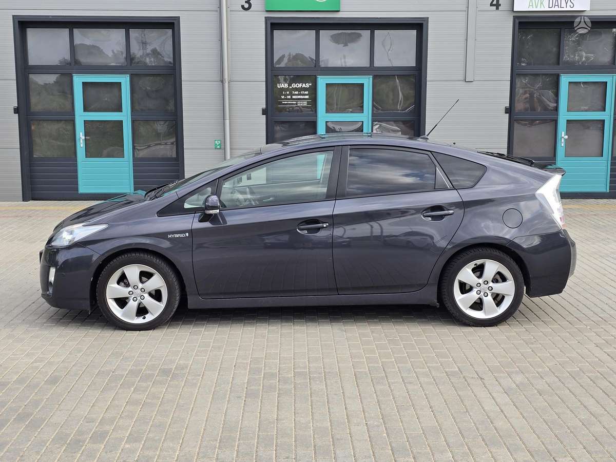 Toyota Prius, hatchback