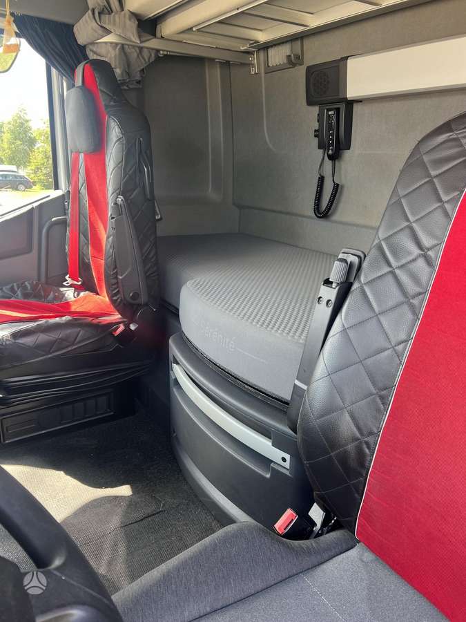 Renault T HIGH 440, double sleeper