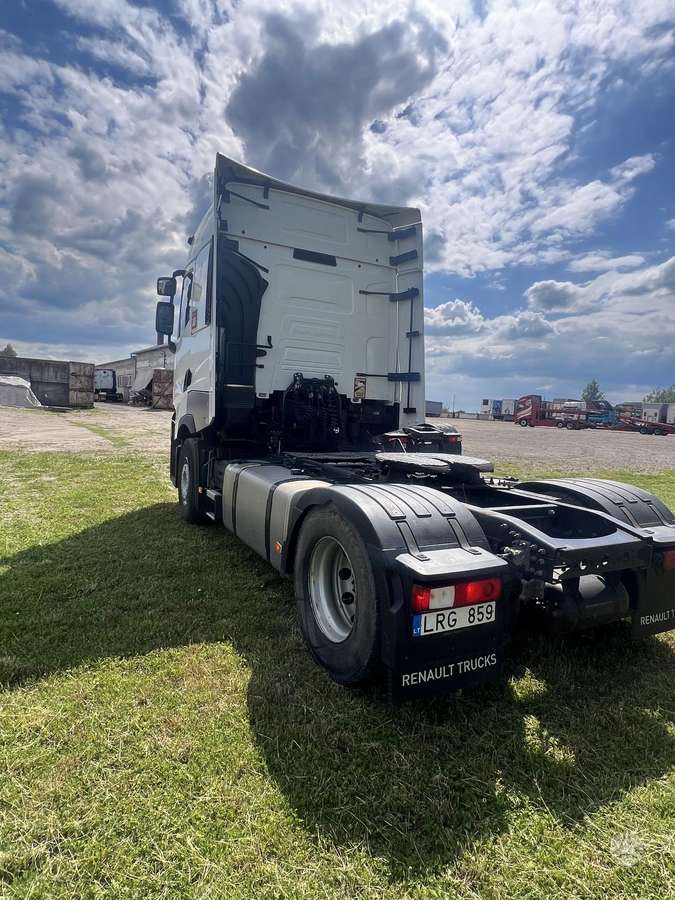 Renault T HIGH 440, 2 miegamosios vietos