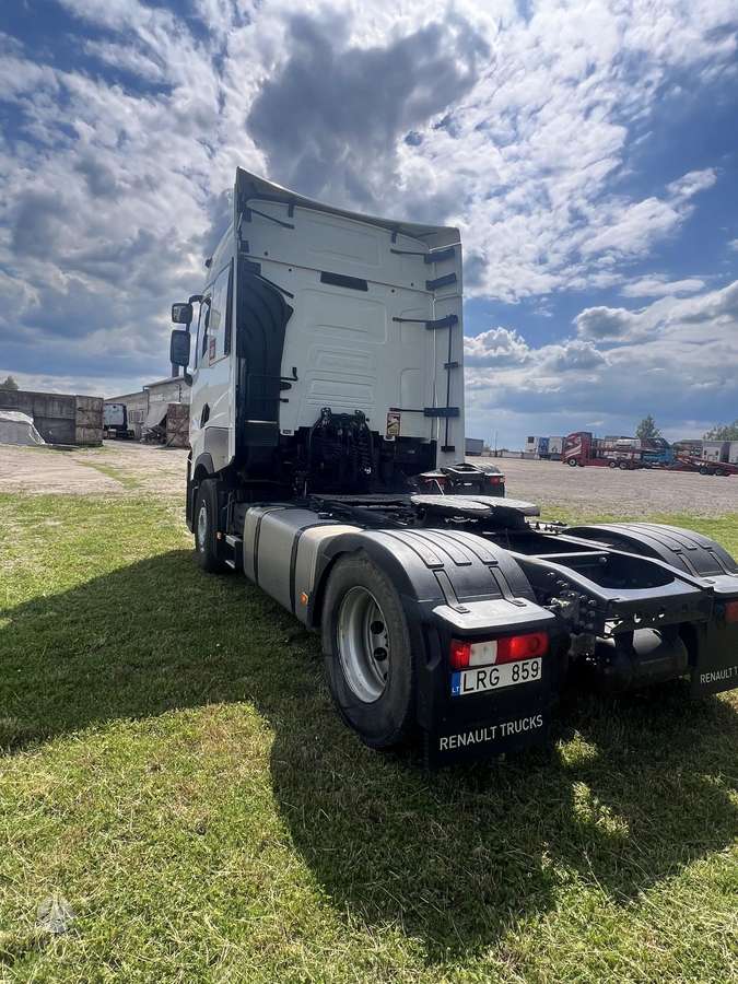 Renault T HIGH 440, double sleeper