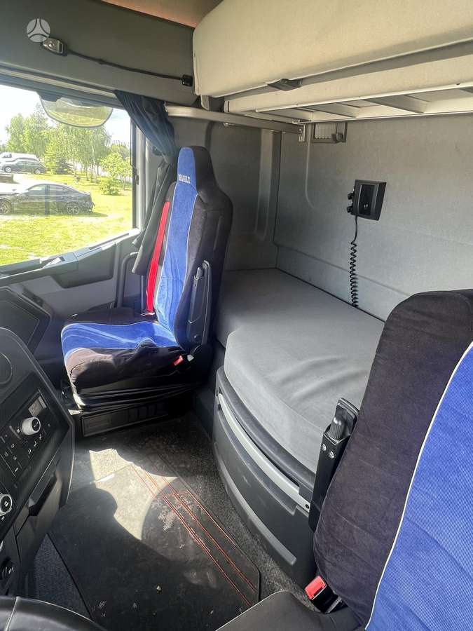 Renault T HIGH 440, double sleeper