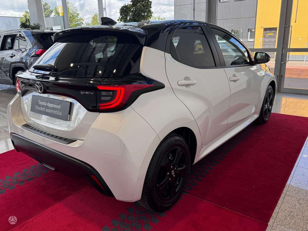 Toyota Yaris - 7