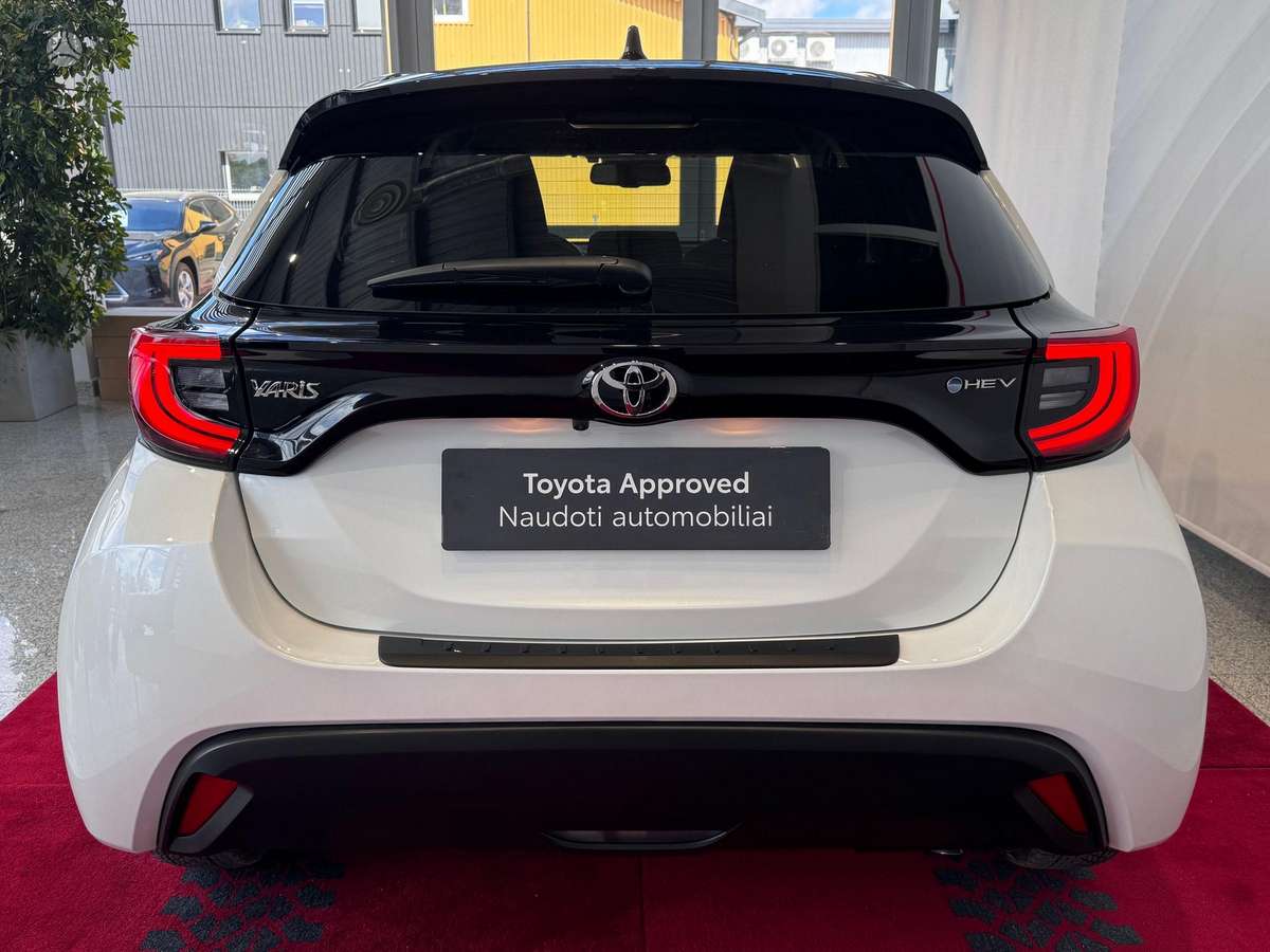 Toyota Yaris - 8