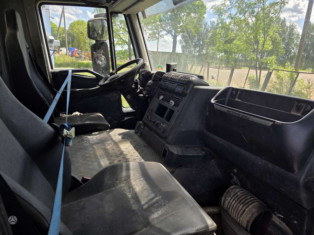 Iveco TRAKKER, pašizgāzēji