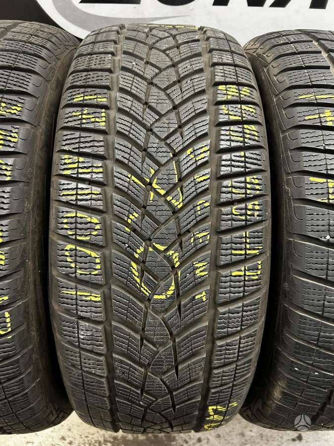 Goodyear Ultragrip Performance Gen-1, winter 235/55 R17