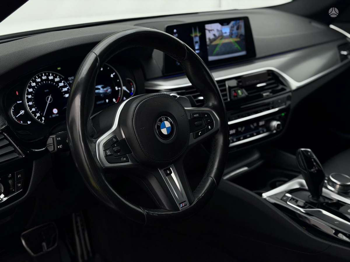 BMW 520, 2.0 l., Седан