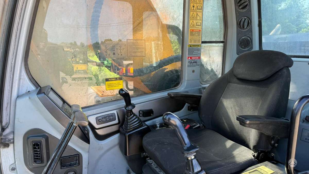 Hyundai Robex 360LC-7A, экскаваторы