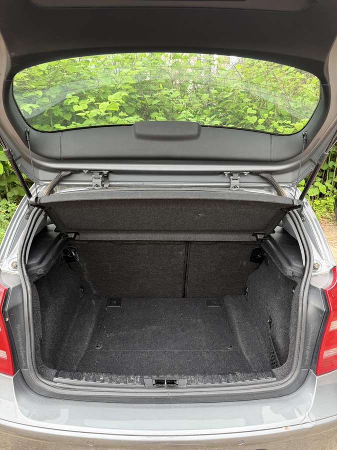 BMW 118, 2.0 l., hatchback