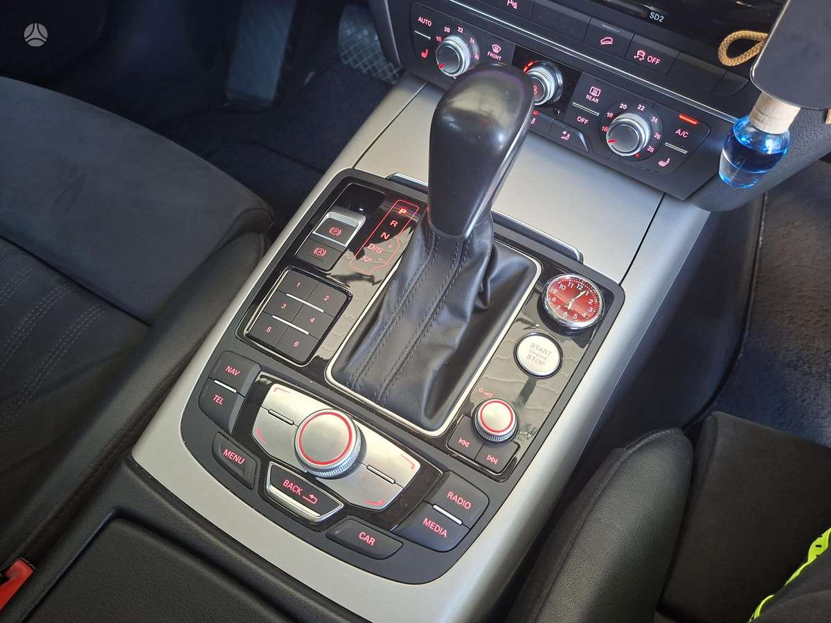 Audi A6 allroad, 3.0 l., Универсал