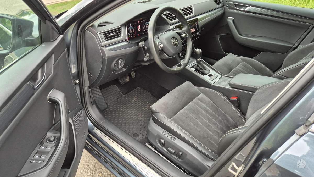 Skoda Superb, universalas