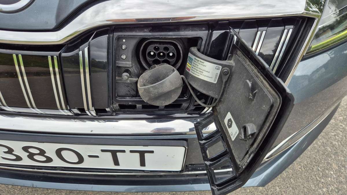 Skoda Superb, universalas