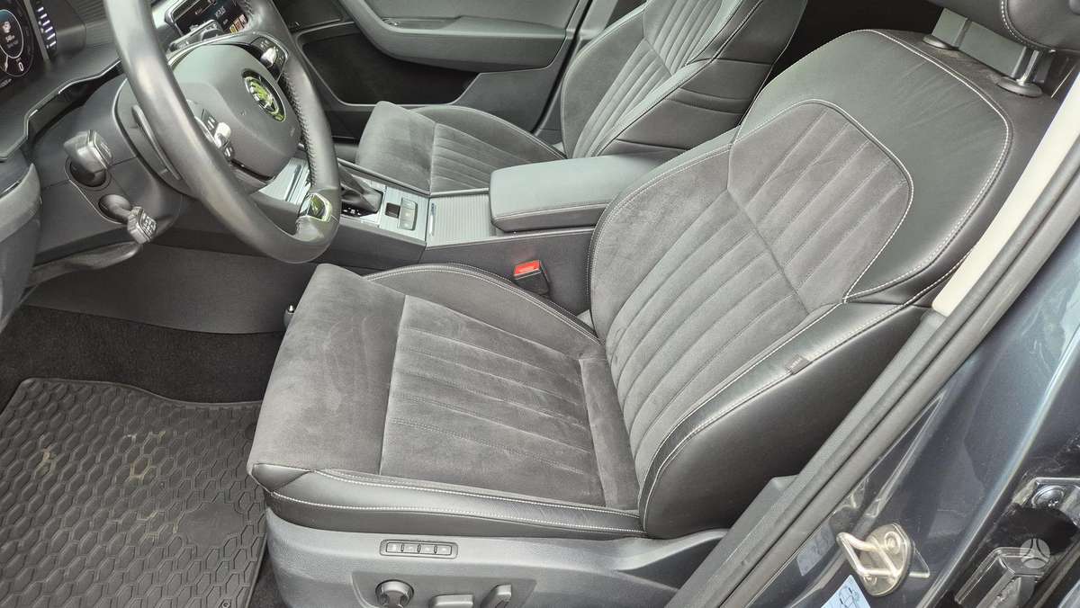Skoda Superb, universalas