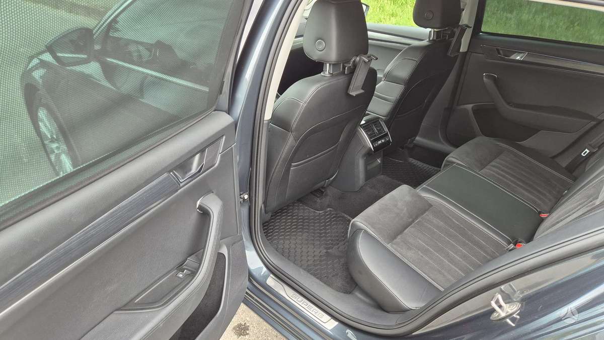 Skoda Superb, universalas
