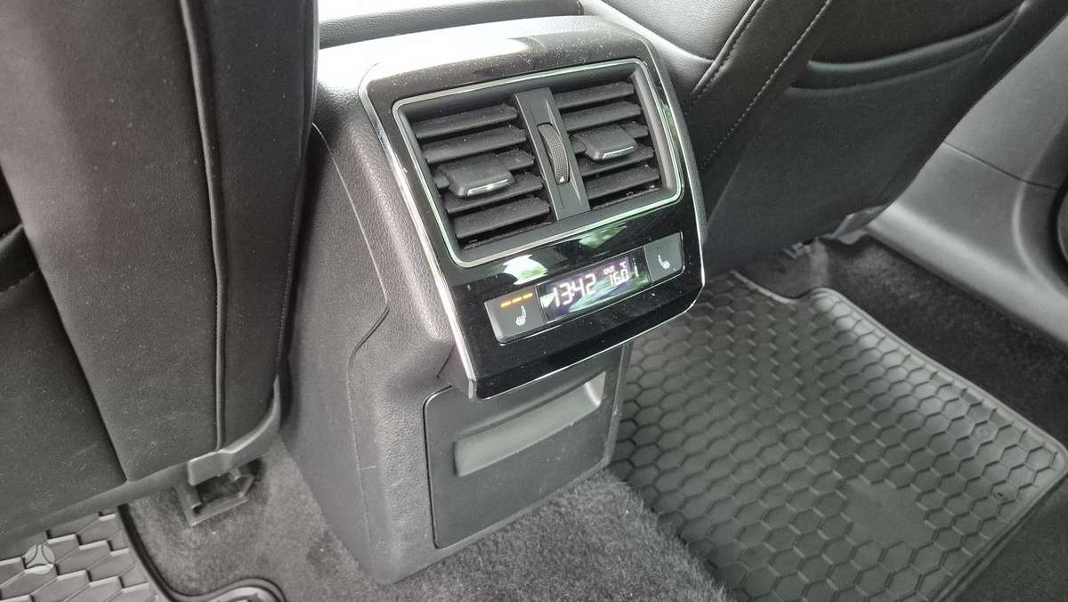Skoda Superb, universalas