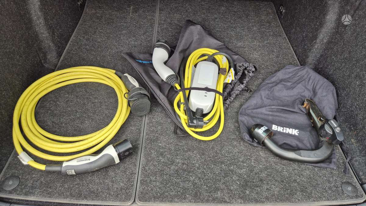 Skoda Superb, universalas
