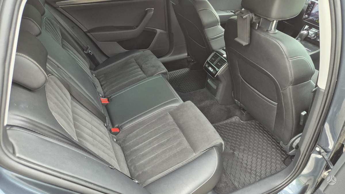 Skoda Superb, universalas