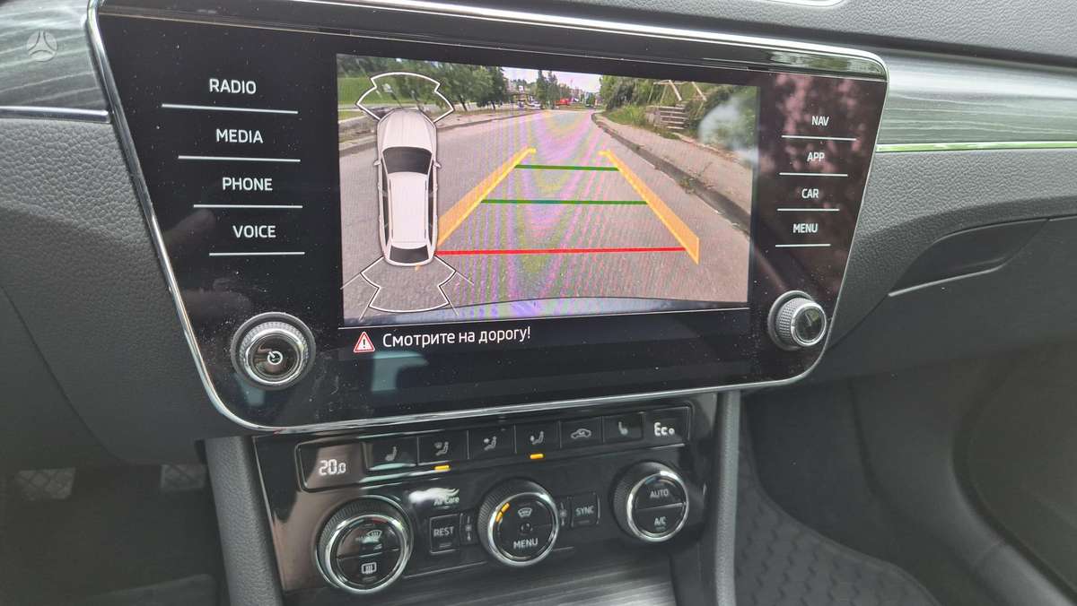Skoda Superb, universalas