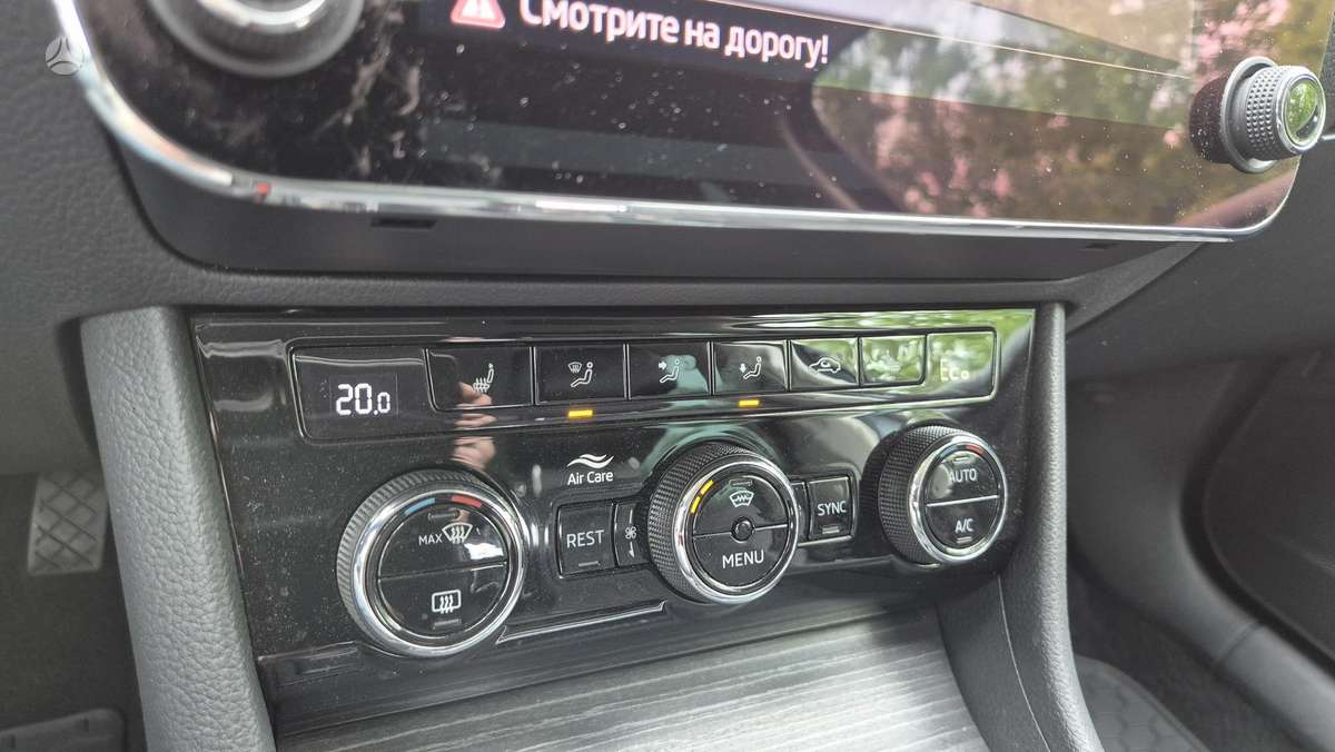 Skoda Superb, universalas