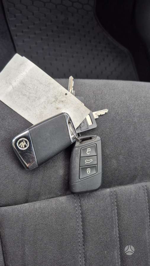 Skoda Superb, universalas