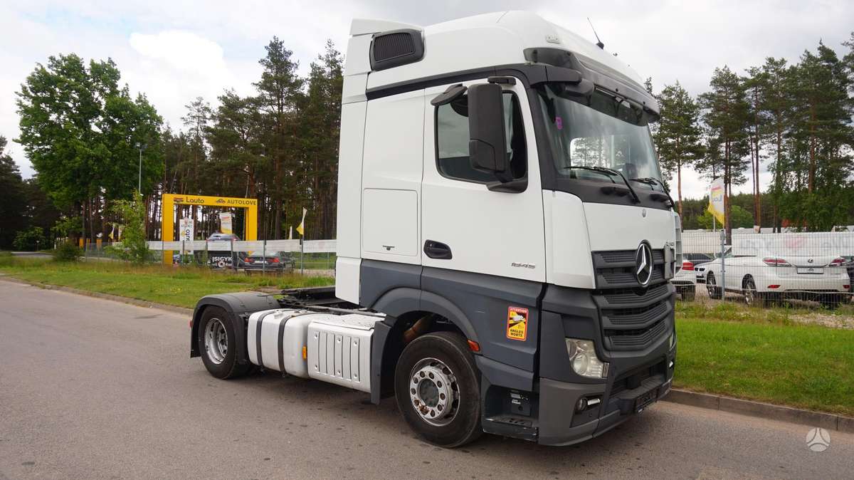 Mercedes-Benz Actros 1845, double sleeper