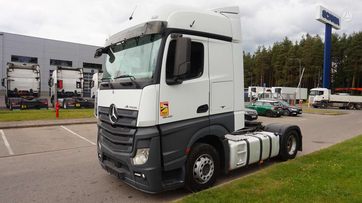 Mercedes-Benz Actros 1845, double sleeper