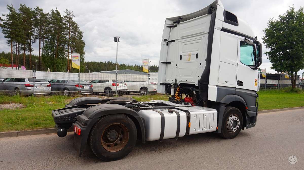 Mercedes-Benz Actros 1845, double sleeper