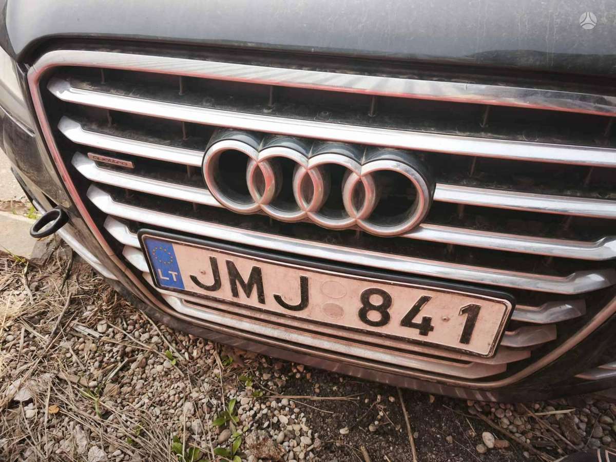 Audi A8