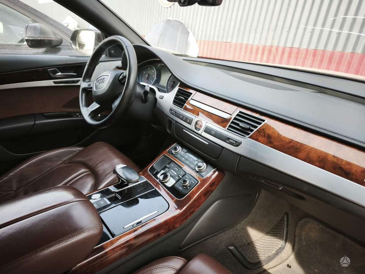 Audi A8 L