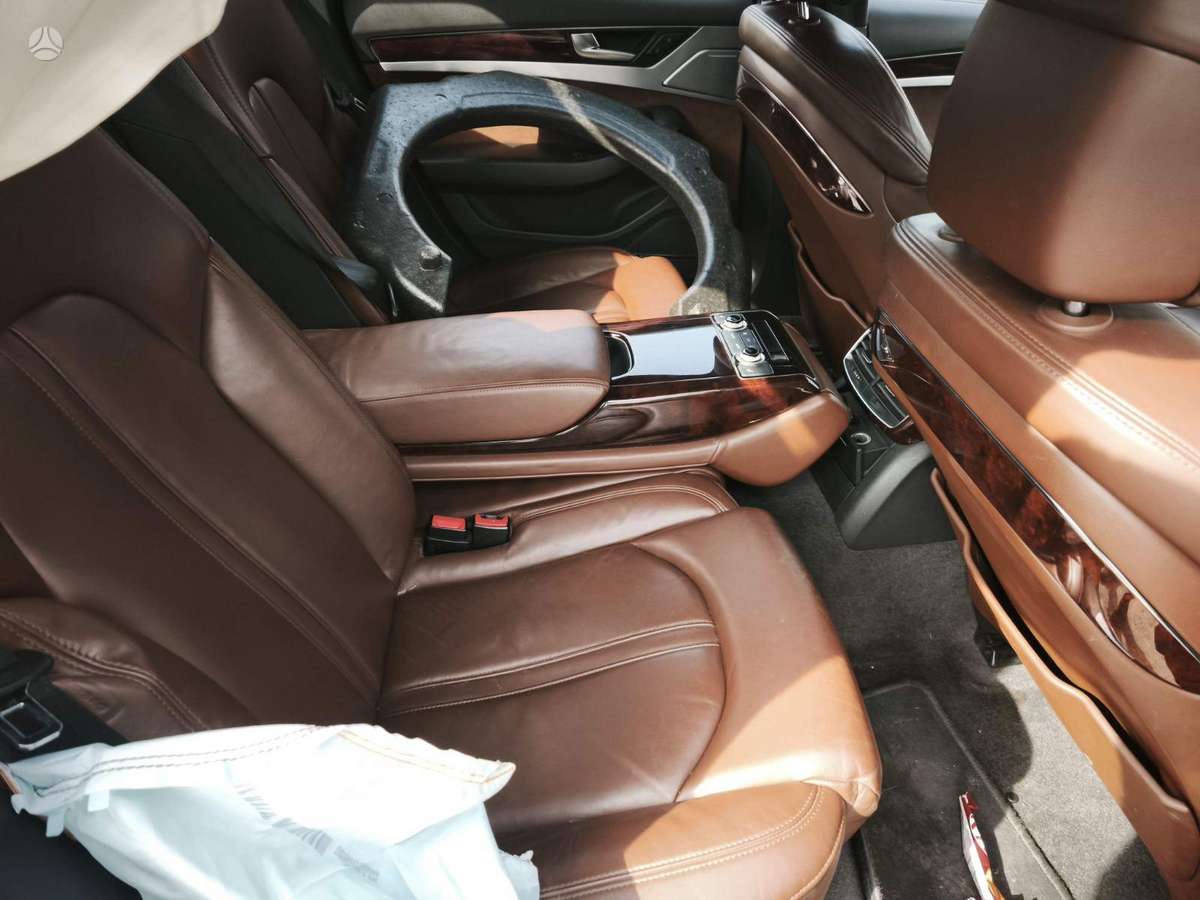 Audi A8 L