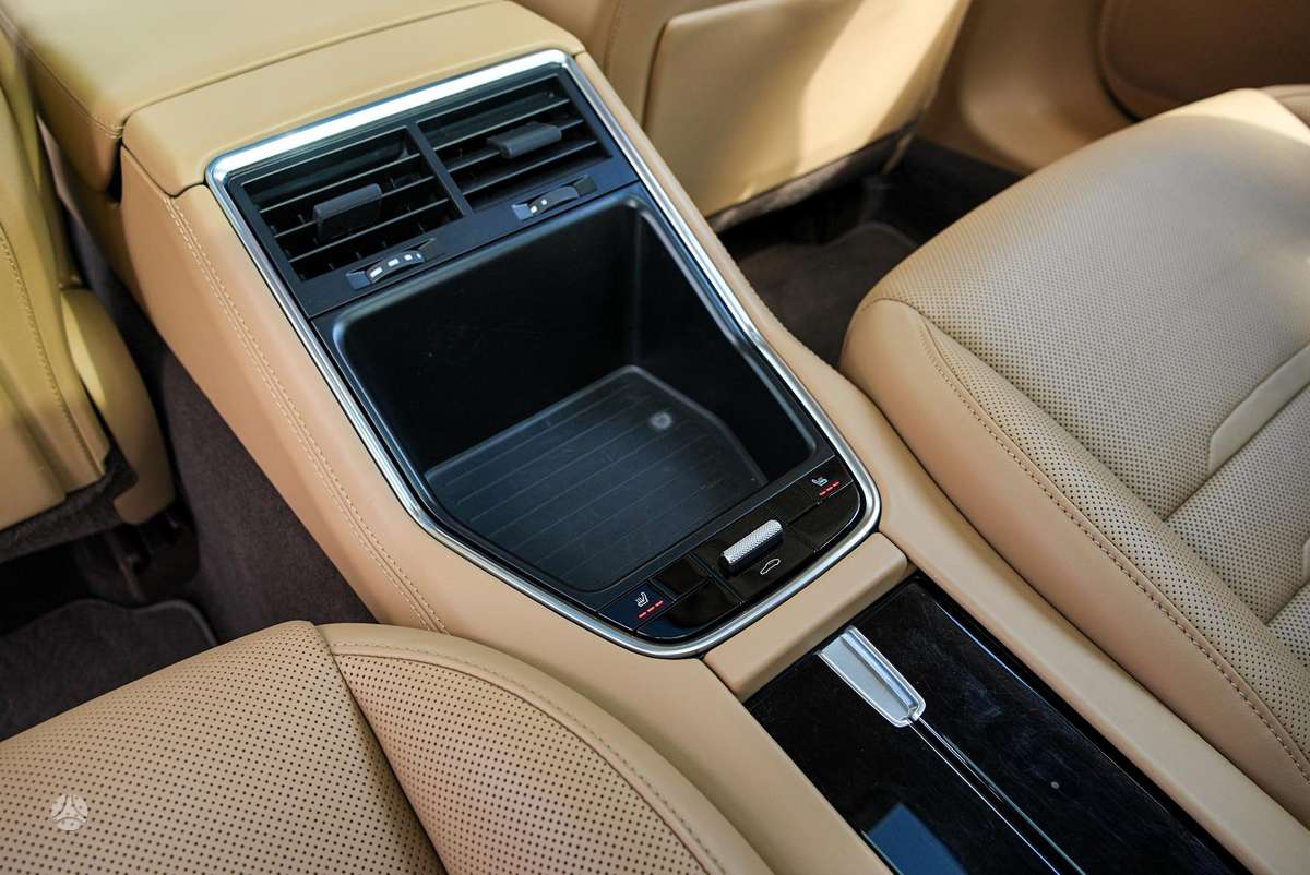 Porsche Panamera, 2.9 l., Хэтчбек