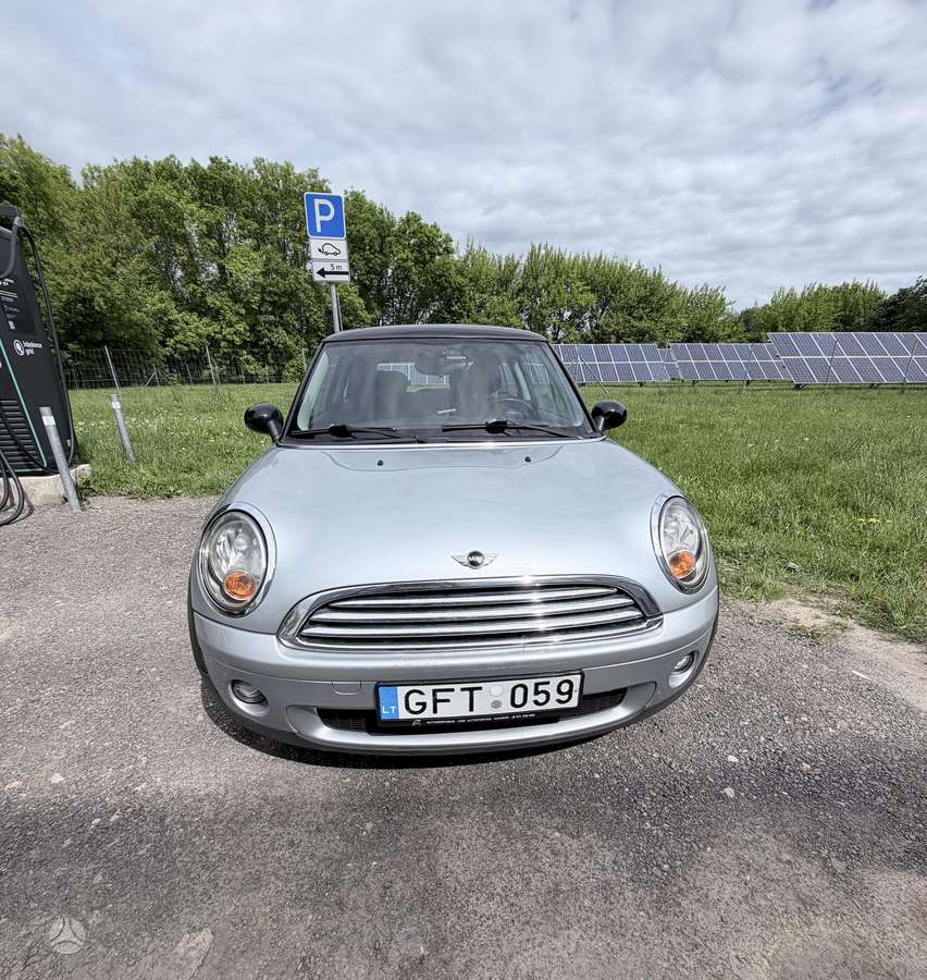 Mini Cooper, 1.6 l., hatchback