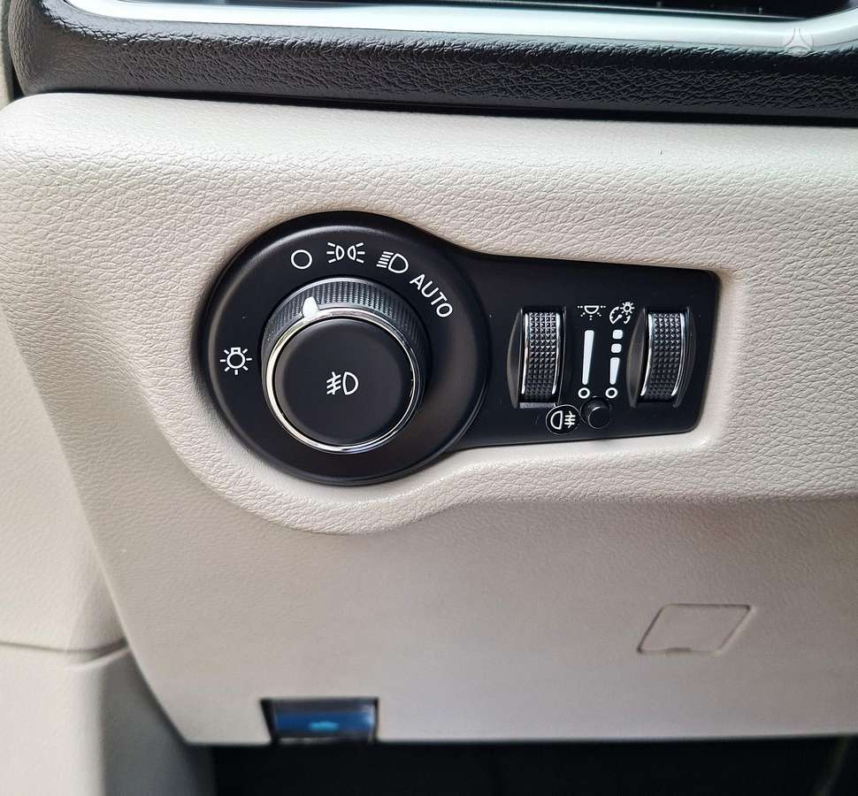Chrysler Pacifica, 3.6 l., Минивэн