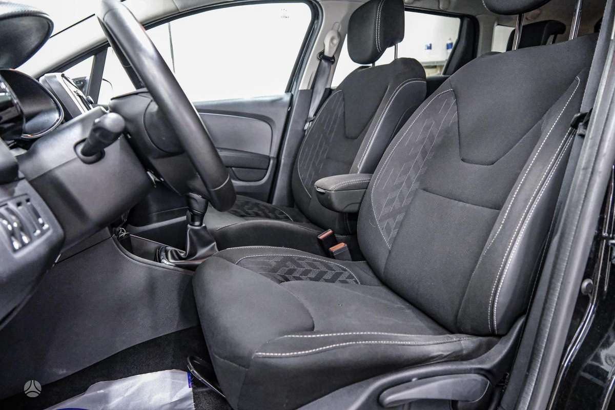 Renault Clio, 1.0 l., hatchback