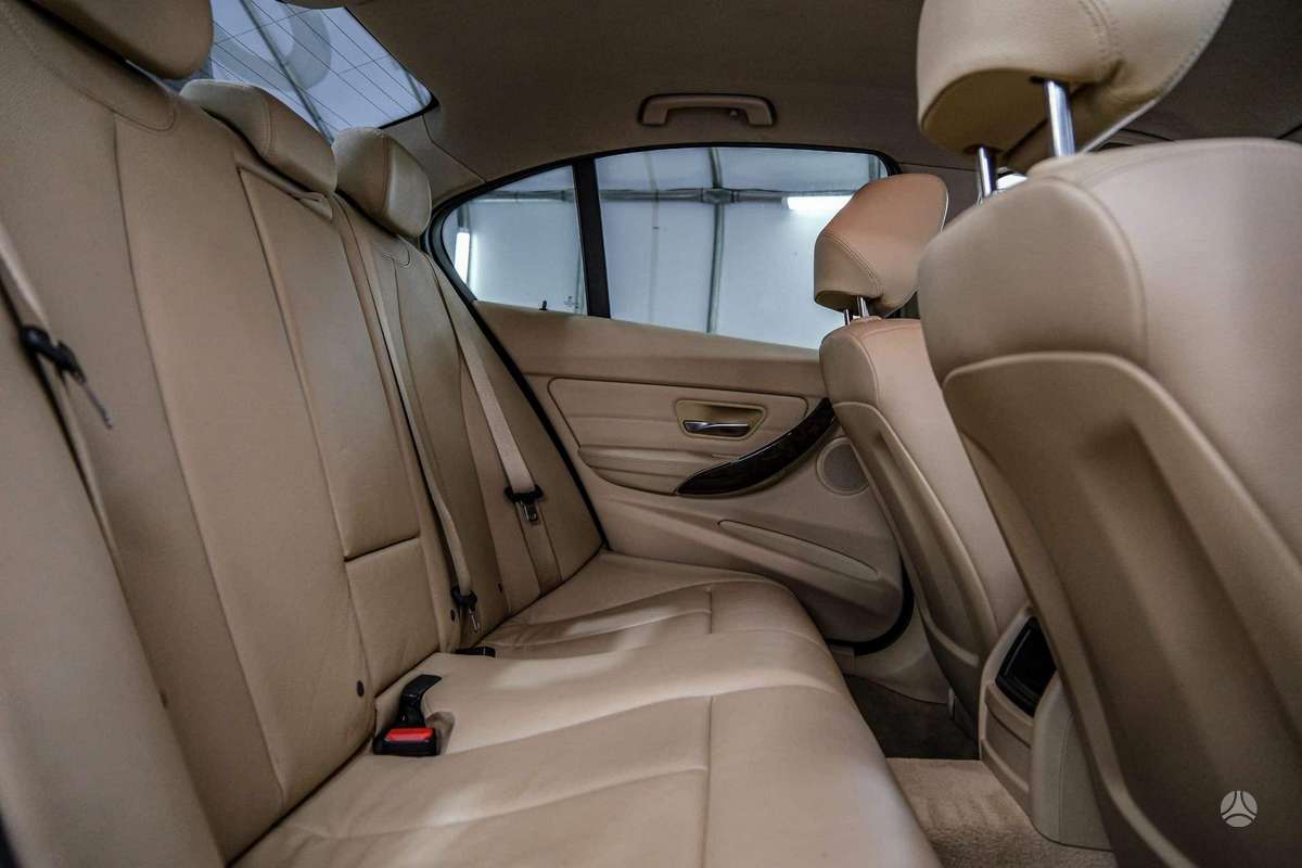 BMW 320, 2.0 l., Седан