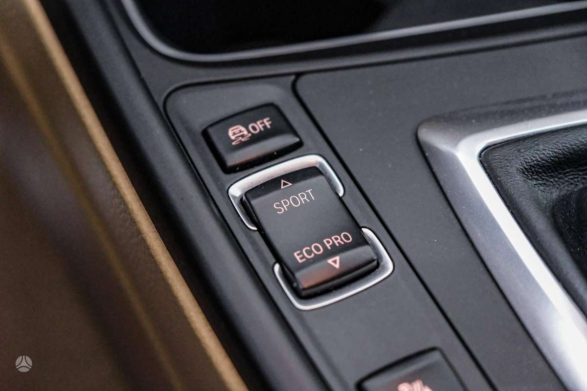 BMW 320, 2.0 l., Седан